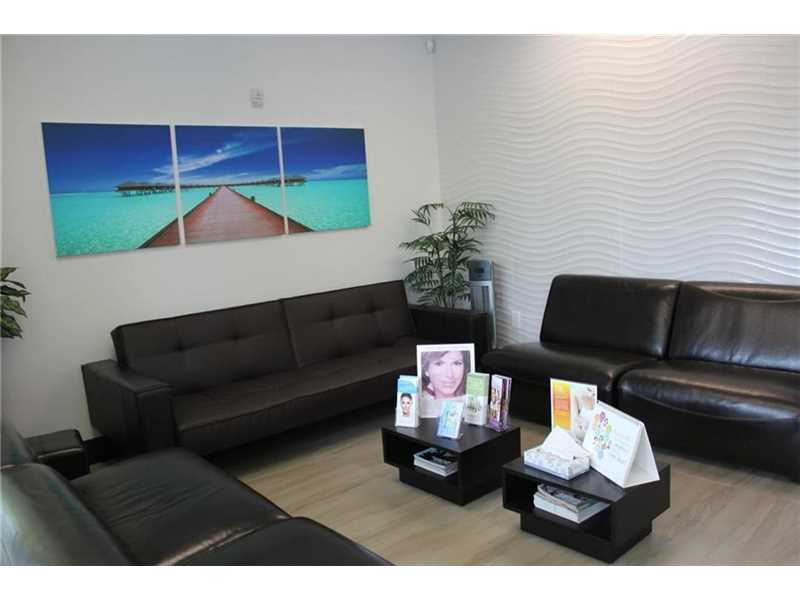 9560 Southwest 107th Ave, Miami, FL 33176