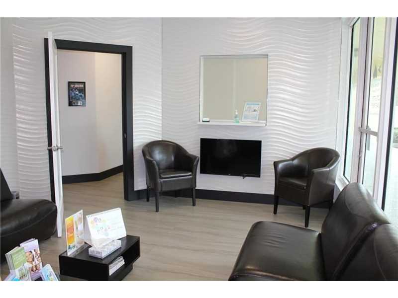 9560 Southwest 107th Ave, Miami, FL 33176