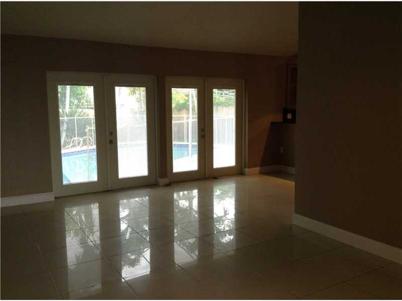 9200 Southwest 100th Avenue Rd, Miami, FL 33176