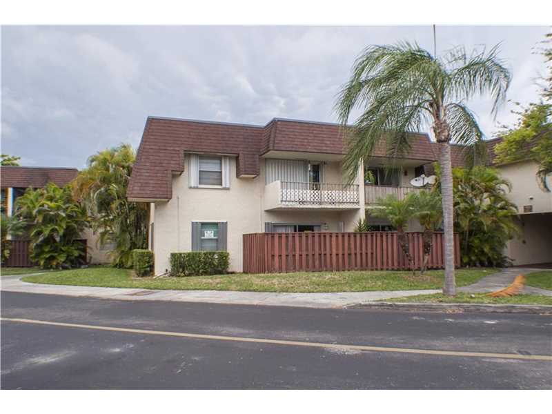 9105137th Ter, Miami, FL 33176