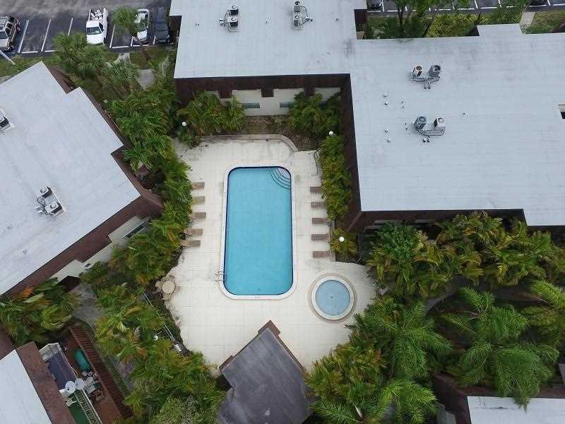 9105137th Ter, Miami, FL 33176