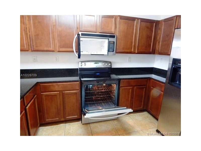 8800 Northwest 107th Ct, Doral, FL 33178