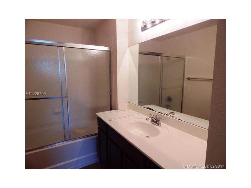 8800 Northwest 107th Ct, Doral, FL 33178