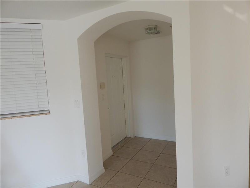 10855 Northwest 88th Ter, Doral, FL 33178