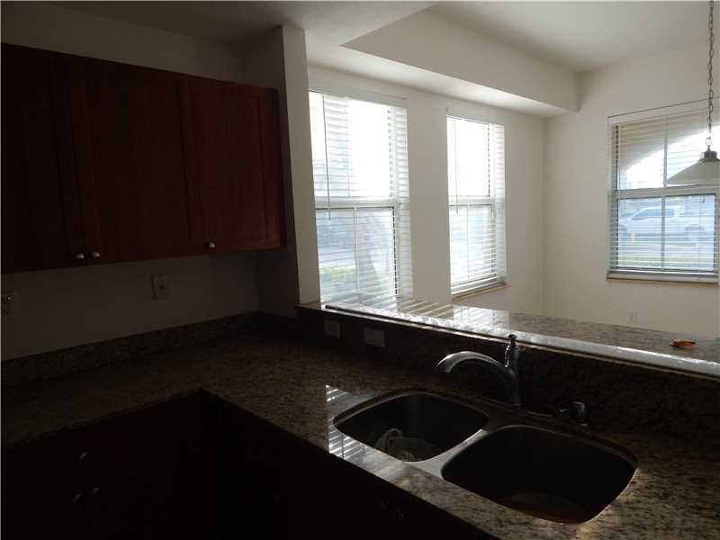 10855 Northwest 88th Ter, Doral, FL 33178