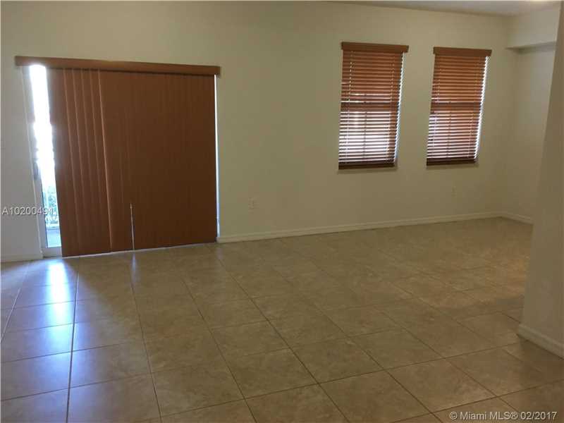 10885 Northwest 89th Ter, Doral, FL 33178