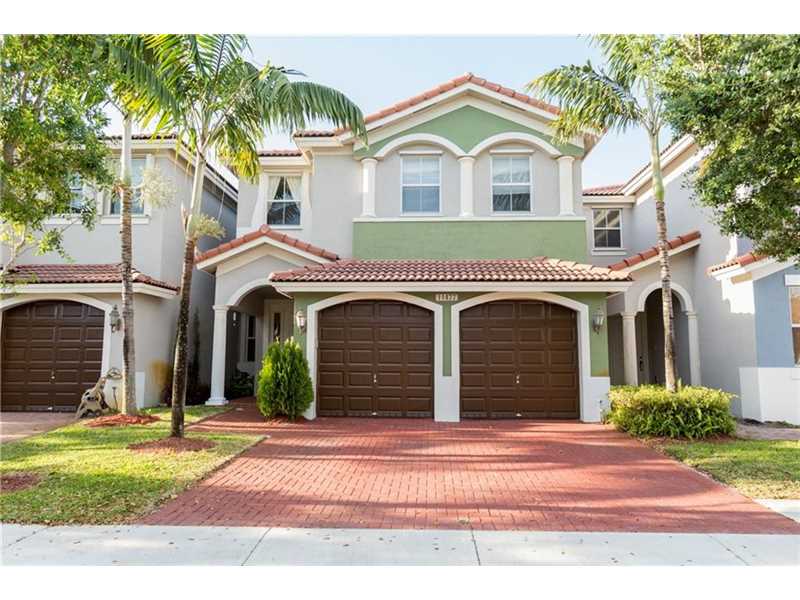 11477 Northwest 81st Ln, Doral, FL 33178