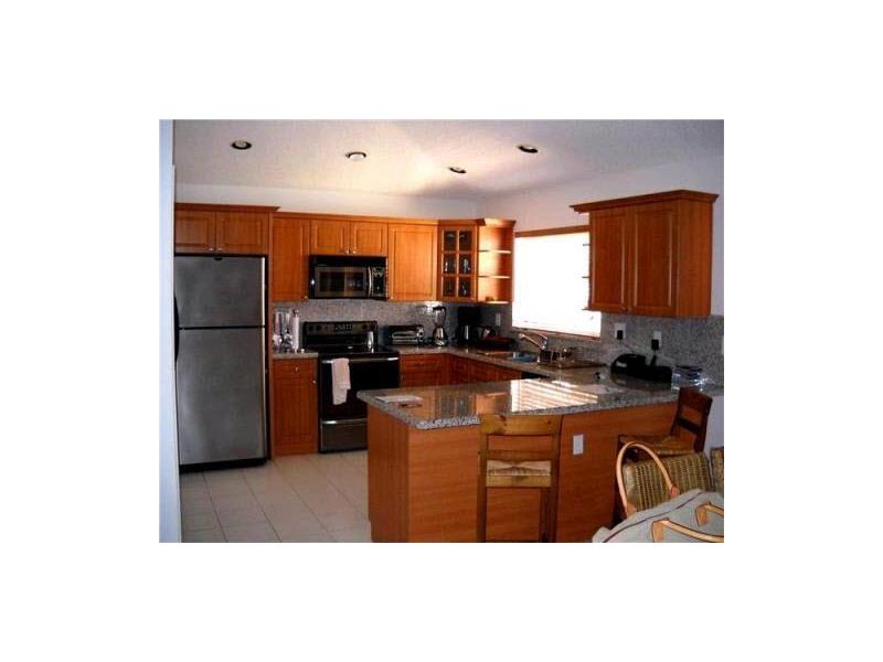 5758 Northwest 97th Pl, Doral, FL 33178