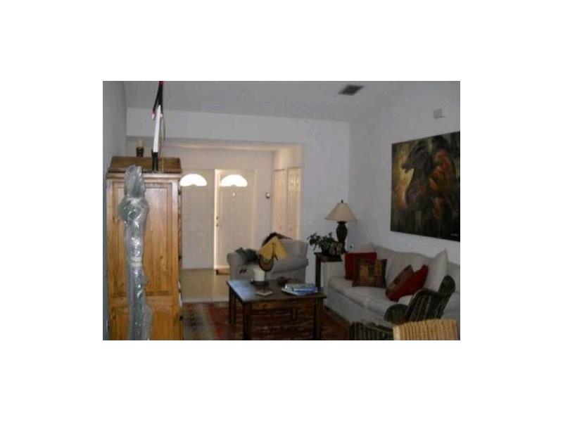 5758 Northwest 97th Pl, Doral, FL 33178