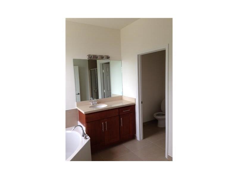 10450 Northwest 58 TE, Doral, FL 33178