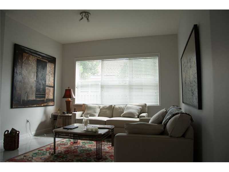 10175 Northwest 43rd Ter, Doral, FL 33178