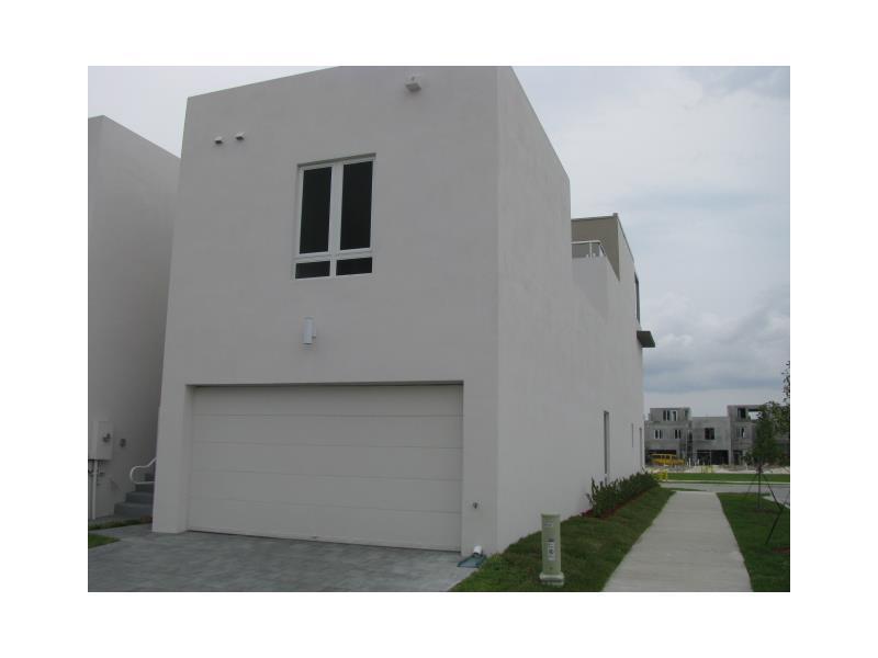 6410 NW 104 PATH -, Doral, FL 33178