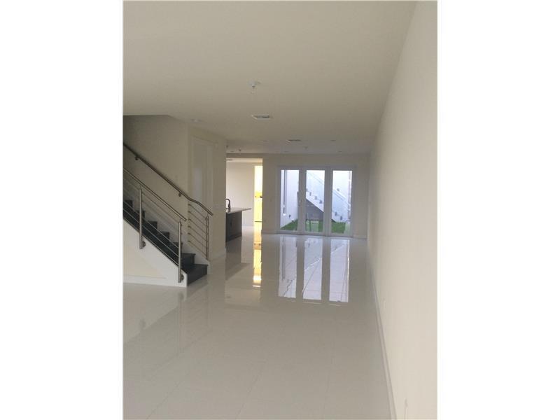 6410 NW 104 PATH -, Doral, FL 33178