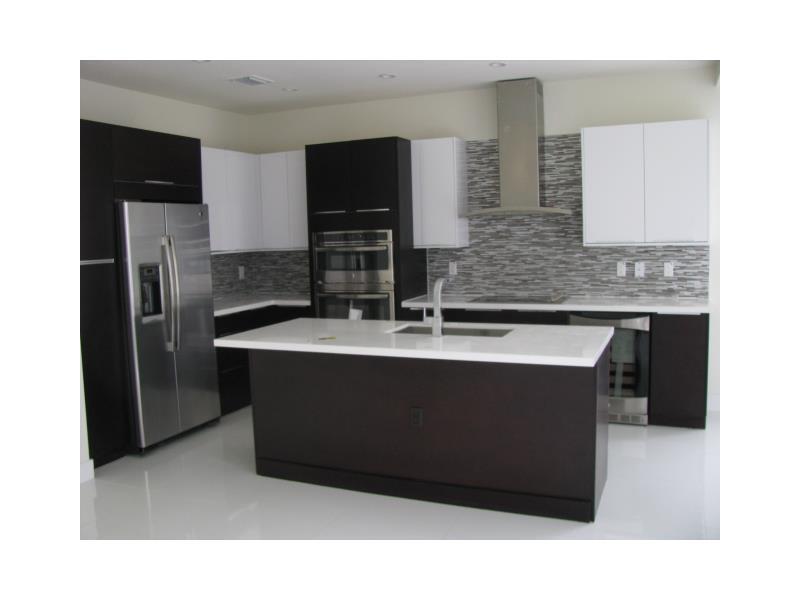 6410 NW 104 PATH -, Doral, FL 33178