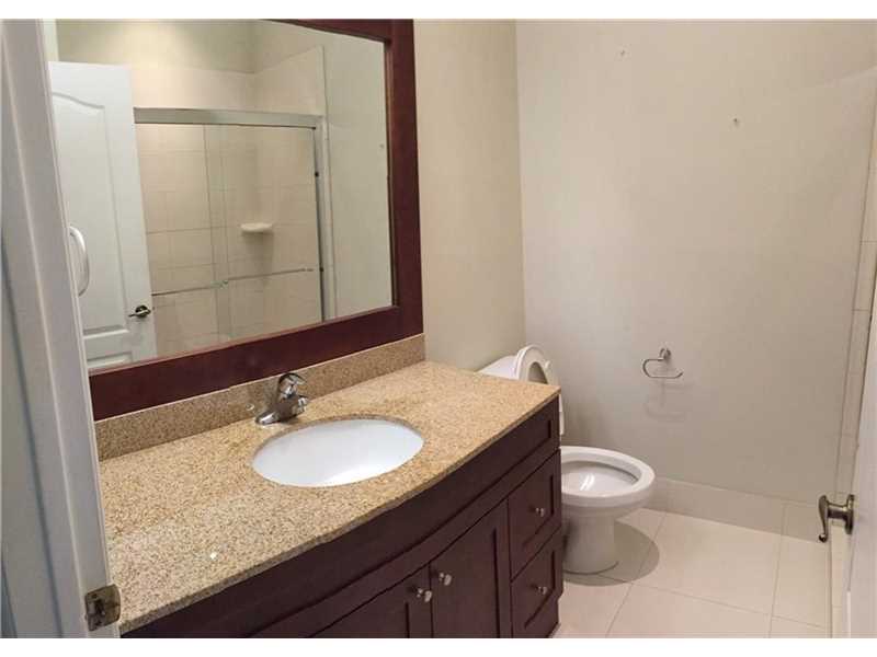 5805 Northwest 108th Pl, Doral, FL 33178