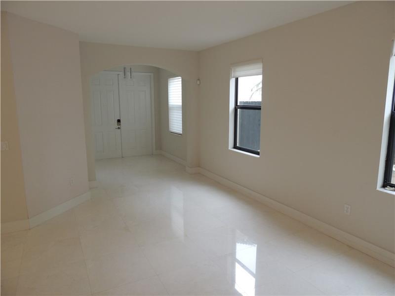 8825 NW 114 Pl, Doral, FL 33178