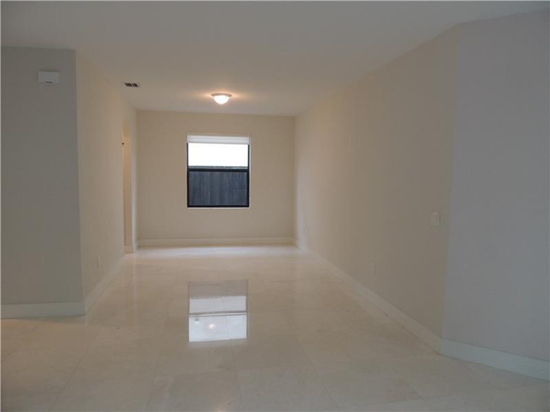 8825 NW 114 Pl, Doral, FL 33178