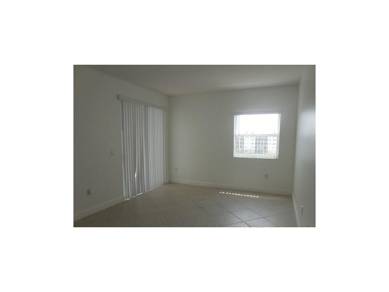 10730 Northwest 66th St, Doral, FL 33178