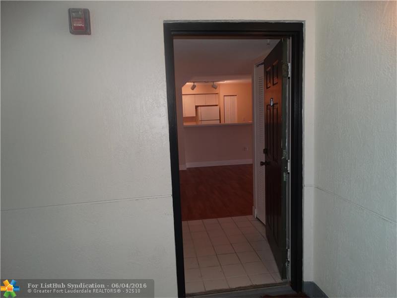 4440 NW 107th Ave 302, Doral, FL 33178