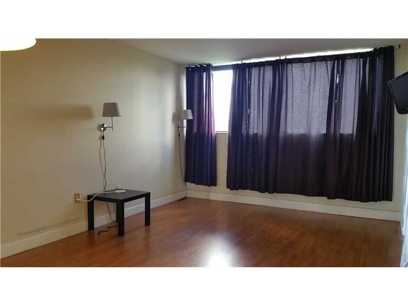9735 Northwest 52nd St, Doral, FL 33178