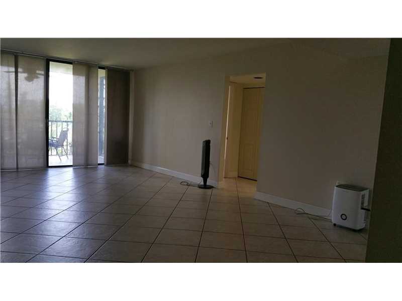 9735 Northwest 52nd St, Doral, FL 33178