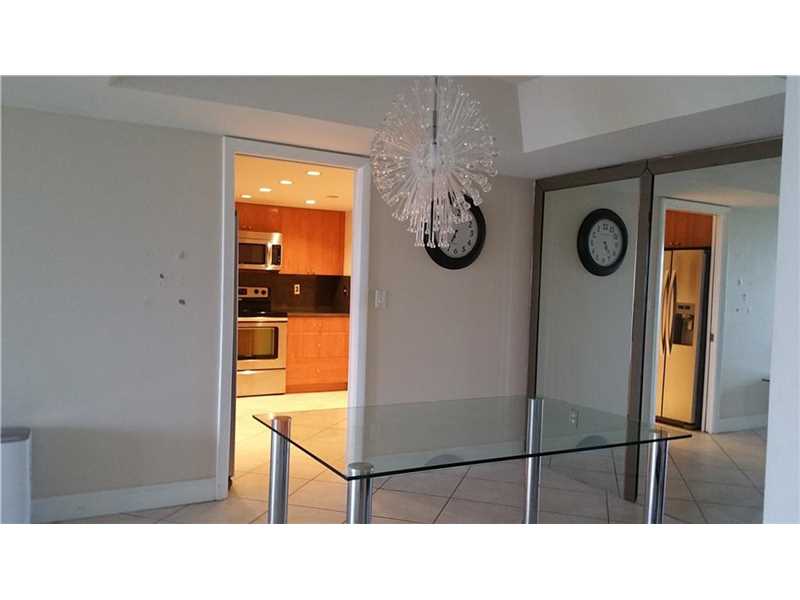 9735 Northwest 52nd St, Doral, FL 33178
