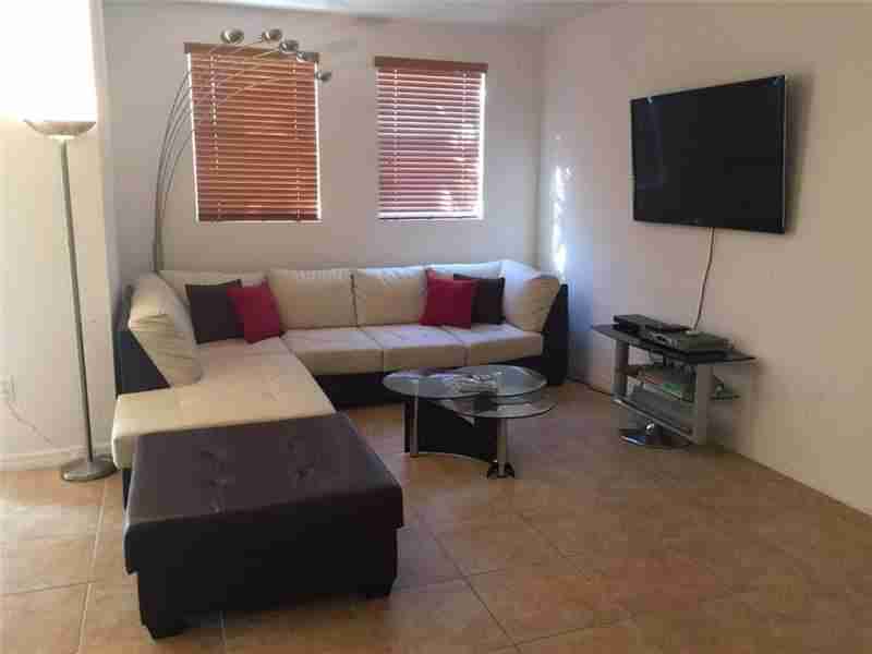 10800 Northwest 88th Ter, Doral, FL 33178