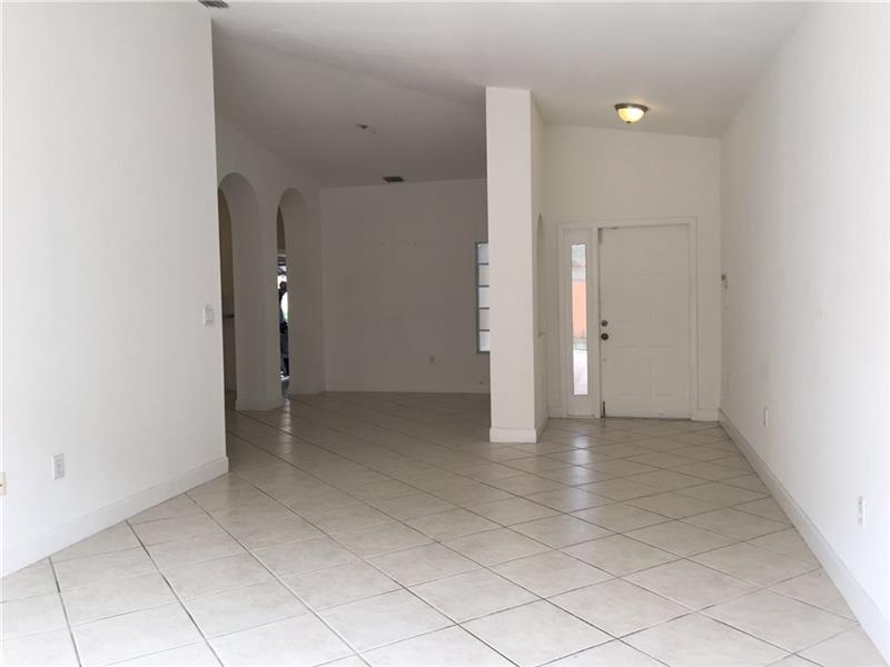 10909 Northwest 67th St, Doral, FL 33178
