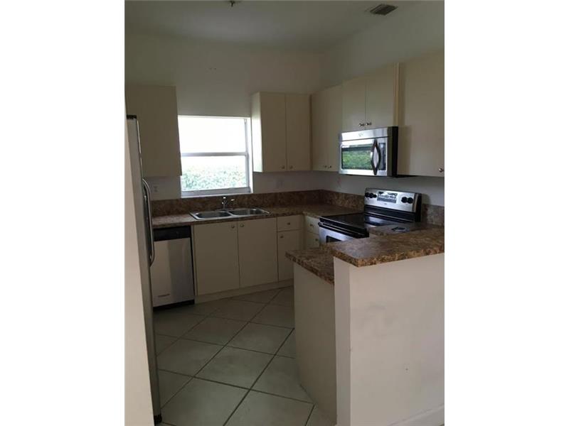 10909 Northwest 67th St, Doral, FL 33178