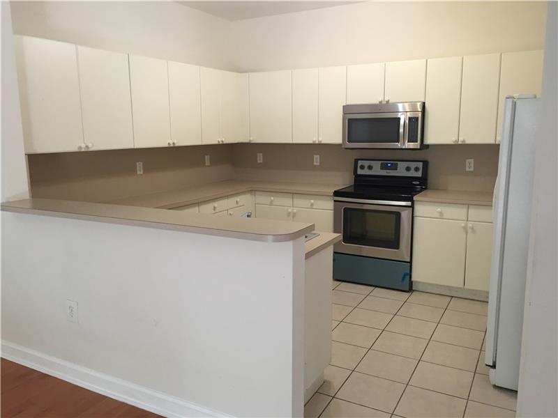 10876 Northwest 85th Ter, Doral, FL 33178