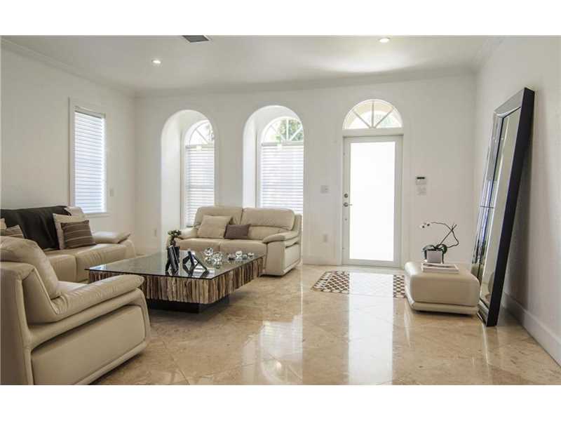 10480 Northwest 48th St, Doral, FL 33178
