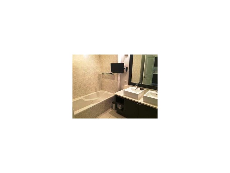 5300 Northwest 87th Ave, Doral, FL 33178