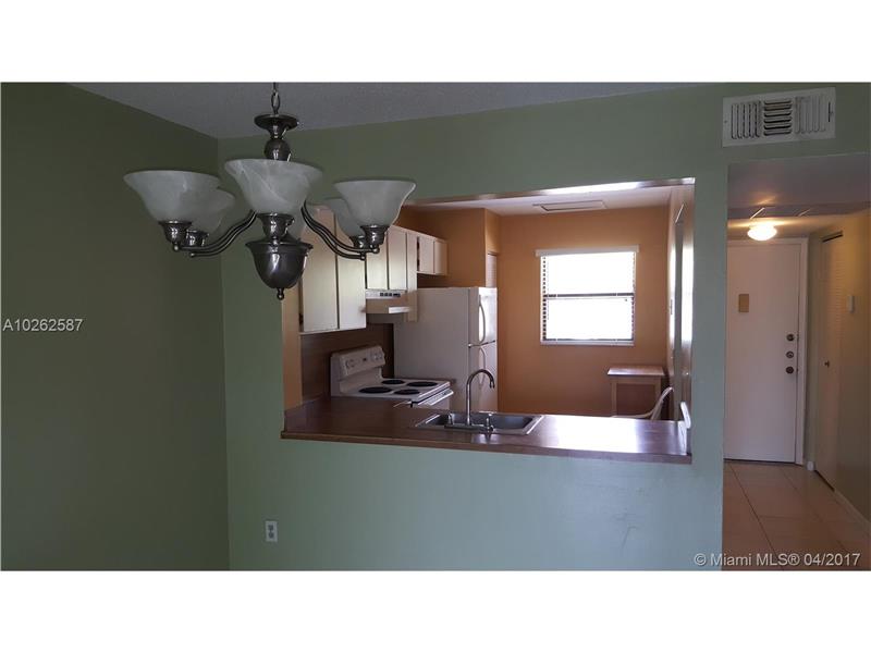 870 NE 207th Ter 203-9, Miami, FL 33179