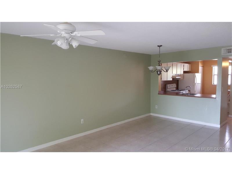 870 NE 207th Ter 203-9, Miami, FL 33179