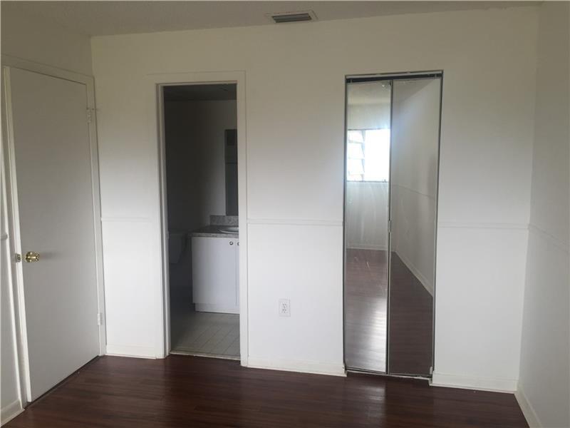 20761 Northeast 4th Pl, Miami, FL 33179