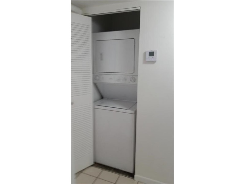20800 Northeast 8th Ct, Miami, FL 33179