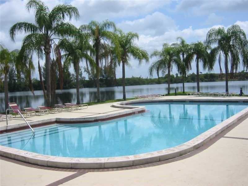 337Ives Dairy Rd, Miami, FL 33179