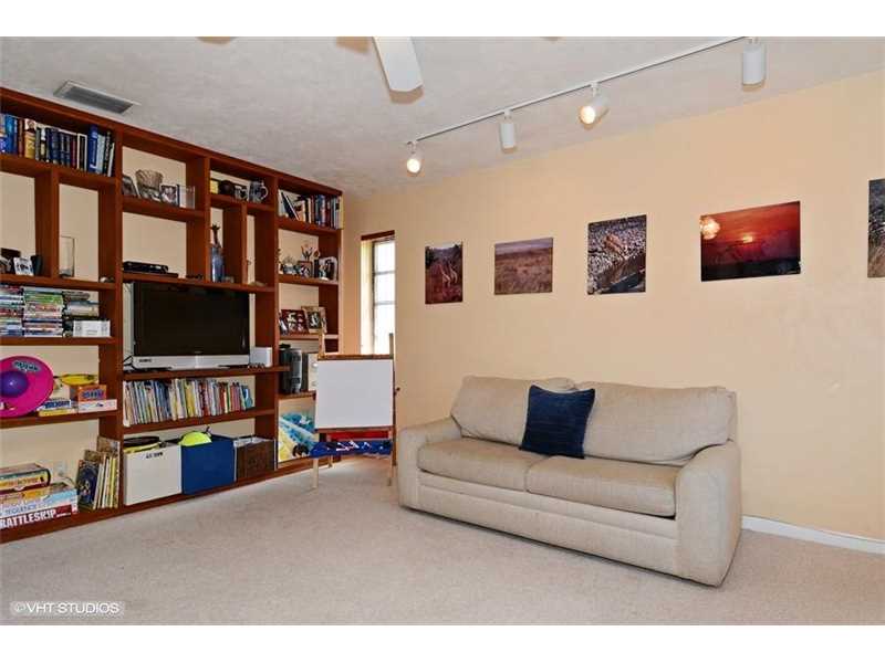 2021 Northeast 208 STREET, Miami, FL 33179