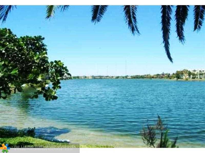 875 NE 195 ST 111, Miami, FL 33179