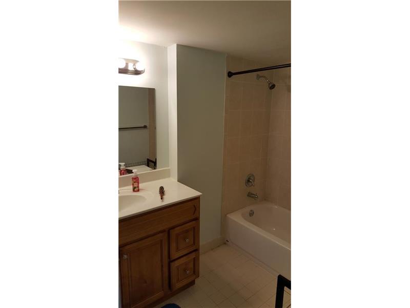 20840San Simeon Way, Miami, FL 33179