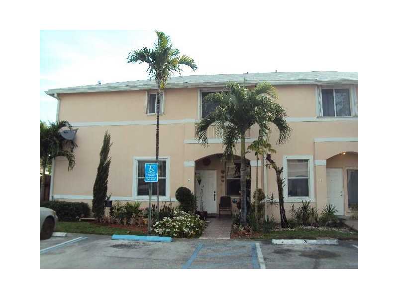 860 Northeast 212th Ter, Miami, FL 33179