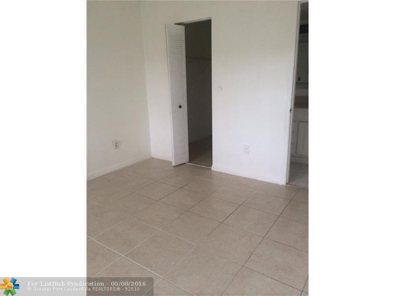 434 NE 210th Circle Ter 105-4A, Miami, FL 33179