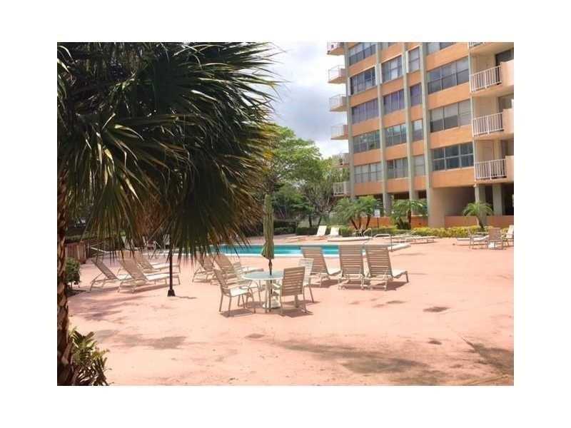1200 Northeast Miami Gardens Dr, North Miami Beach, FL 33179
