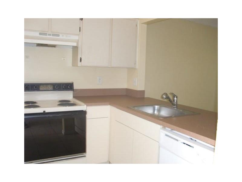861 Northeast 209th Ter, Miami, FL 33179