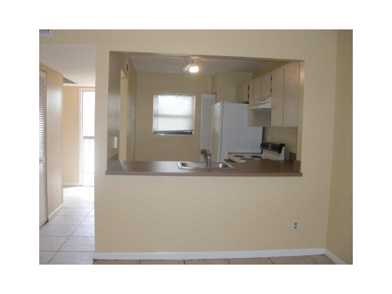 861 Northeast 209th Ter, Miami, FL 33179