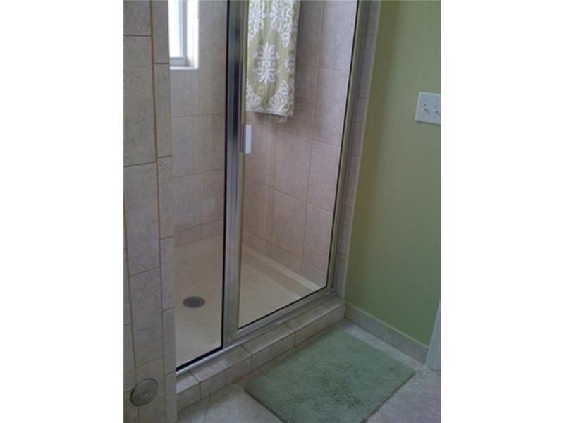 1037 Northeast 207th Ter, Miami, FL 33179