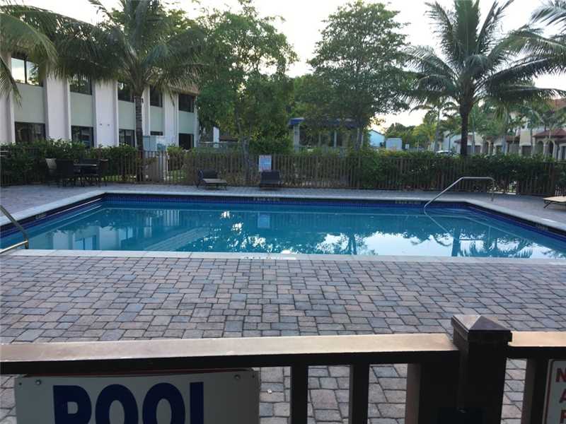 1037 Northeast 207th Ter, Miami, FL 33179