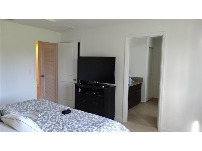 333 Northeast 194 LANE, Miami, FL 33179