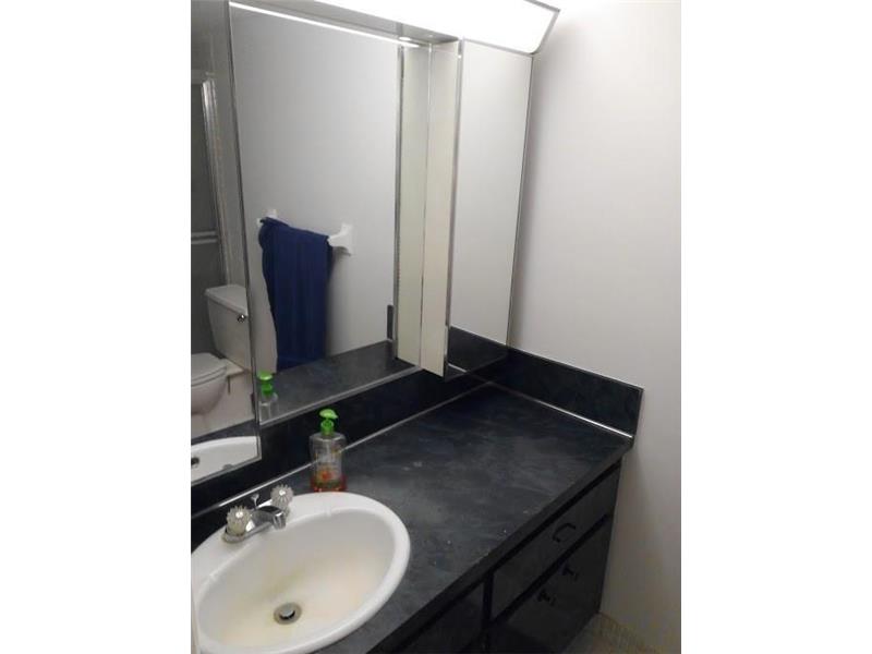 445 Northeast 195th St, Miami, FL 33179