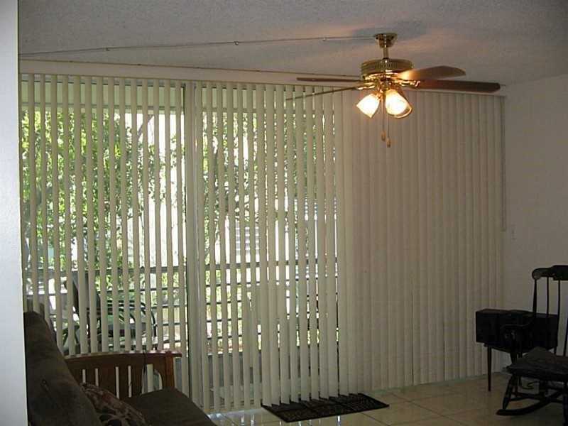 920 Northeast 199th St, North Miami Beach, FL 33179